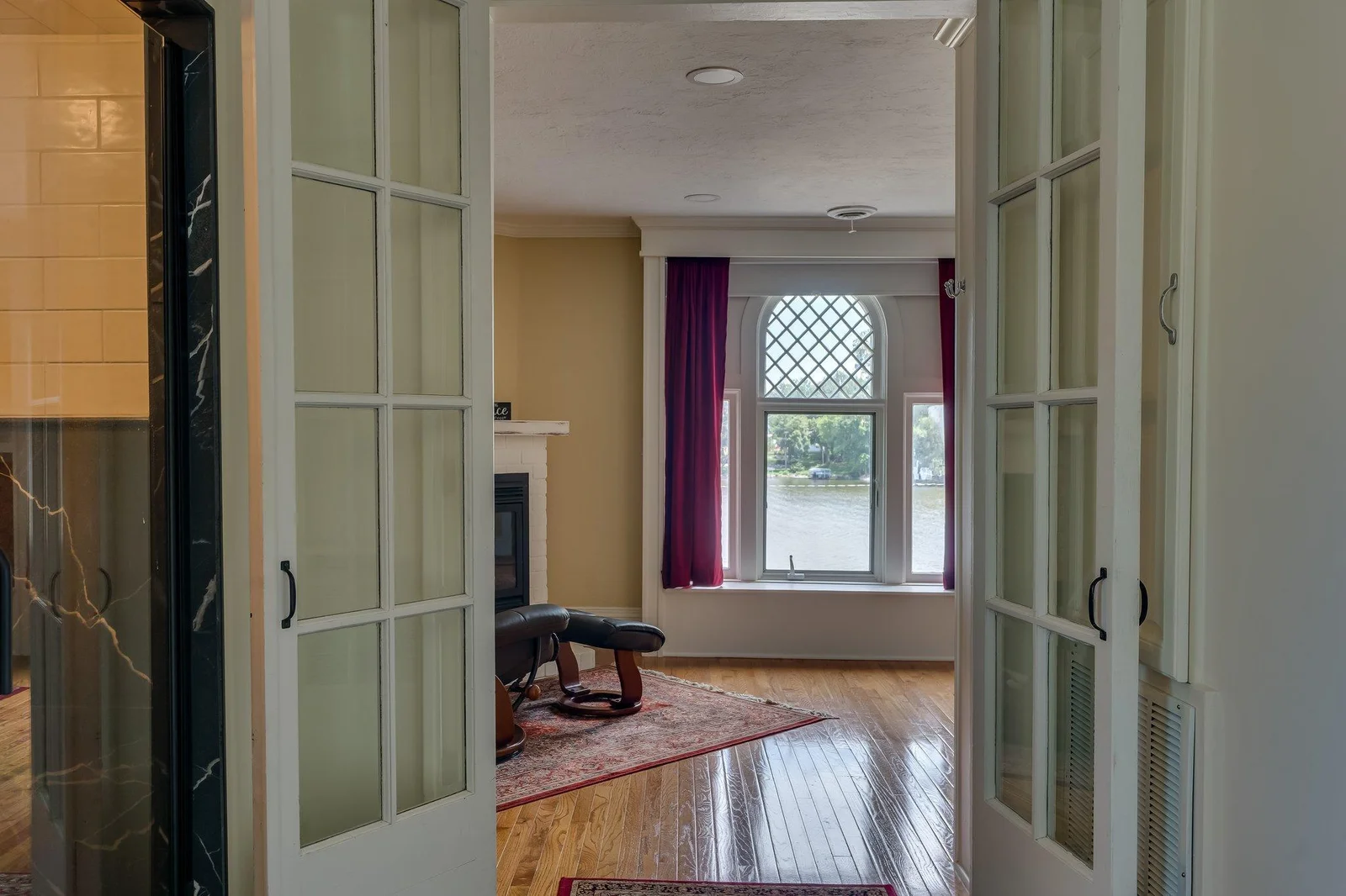 37-web-or-mls-425-lakeview-blvd.jpg