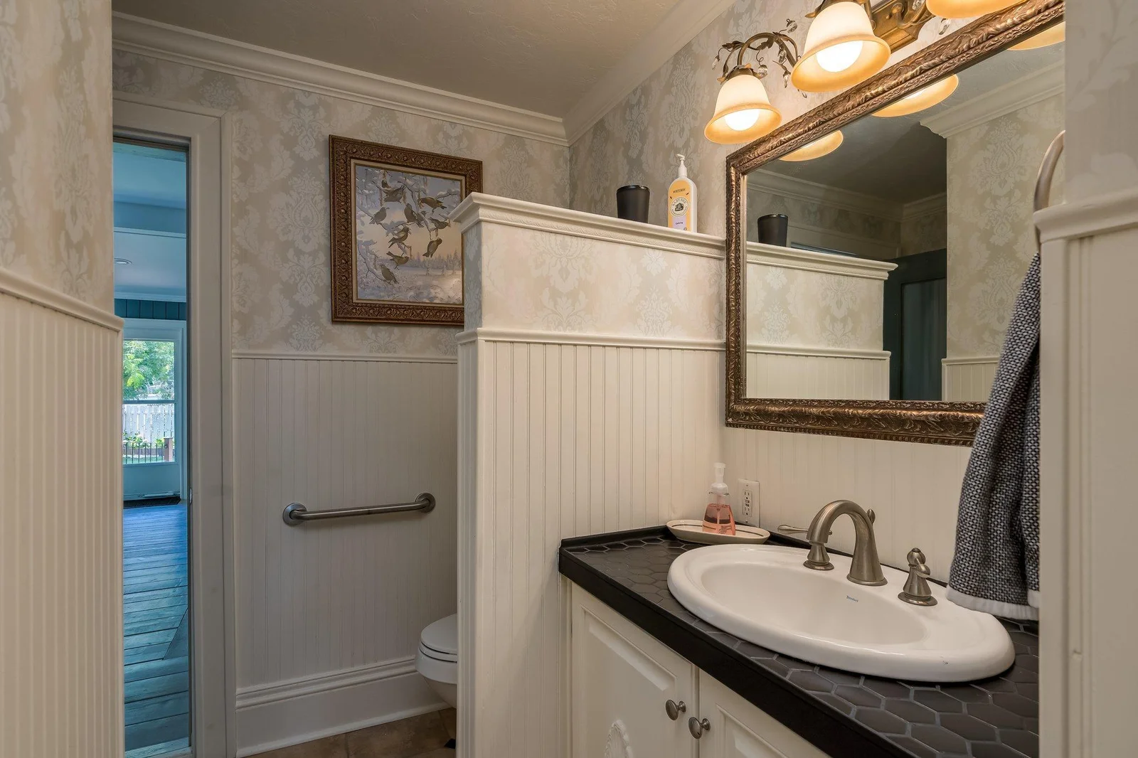 31-web-or-mls-425-lakeview-blvd.jpg