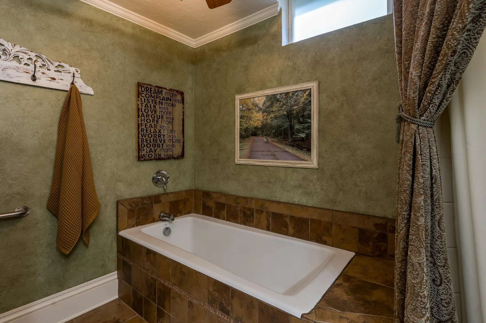 56-web-or-mls-425-lakeview-blvd.jpg