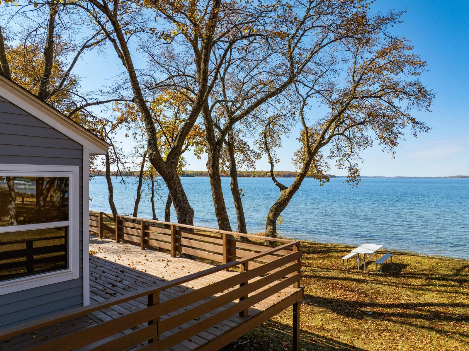 Main House Lake View