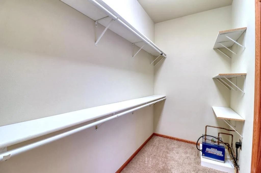 Primary closet.jpg