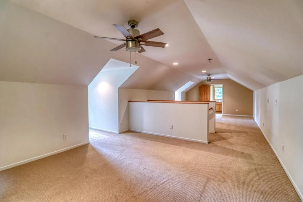 Guest Loft 3.jpg