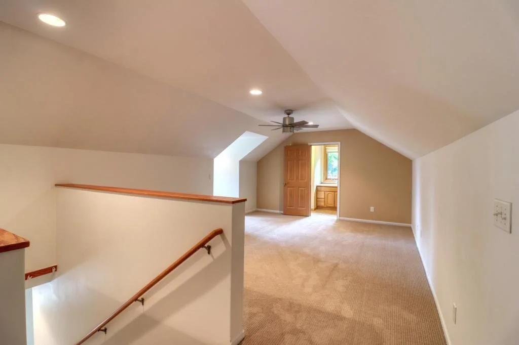 Guest Loft 2.jpg