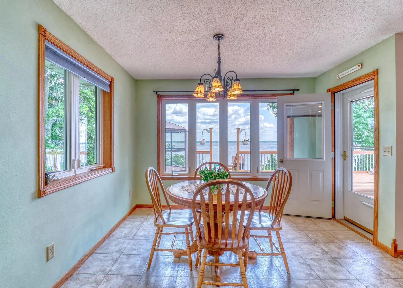 Breakfast Nook