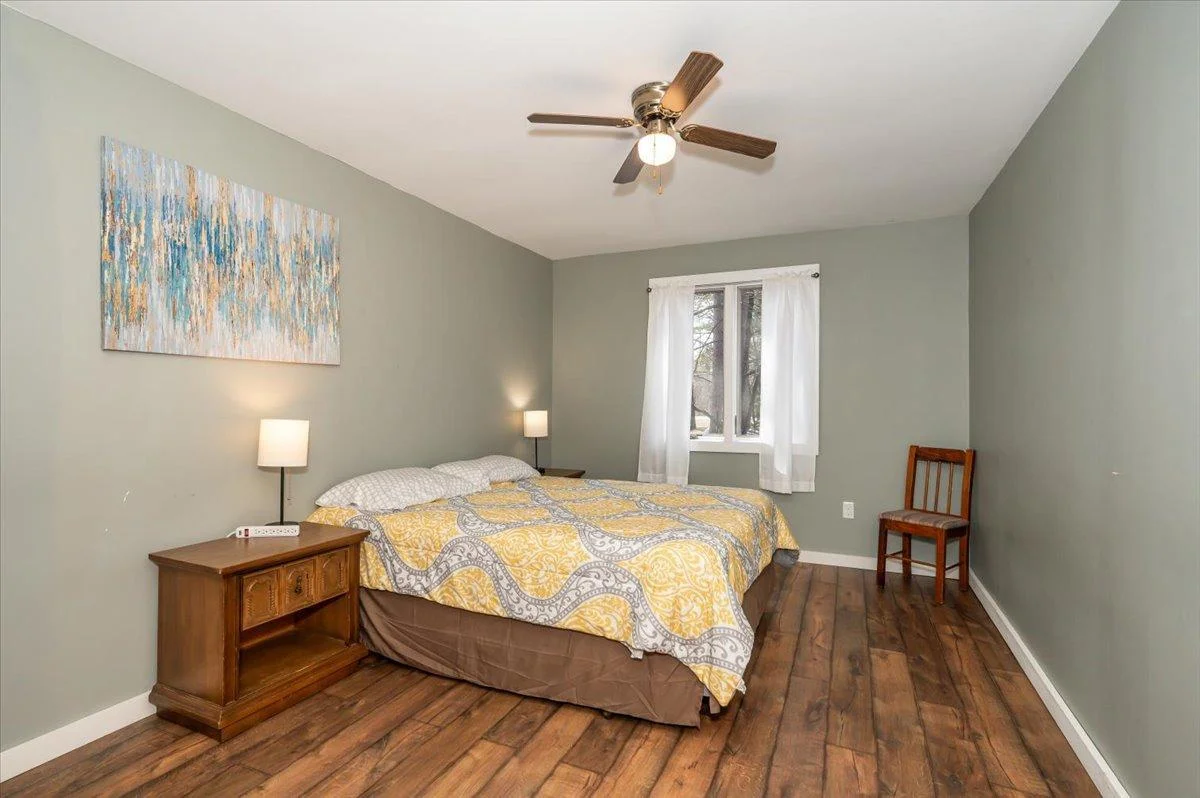 22-Bedroom (7).jpg