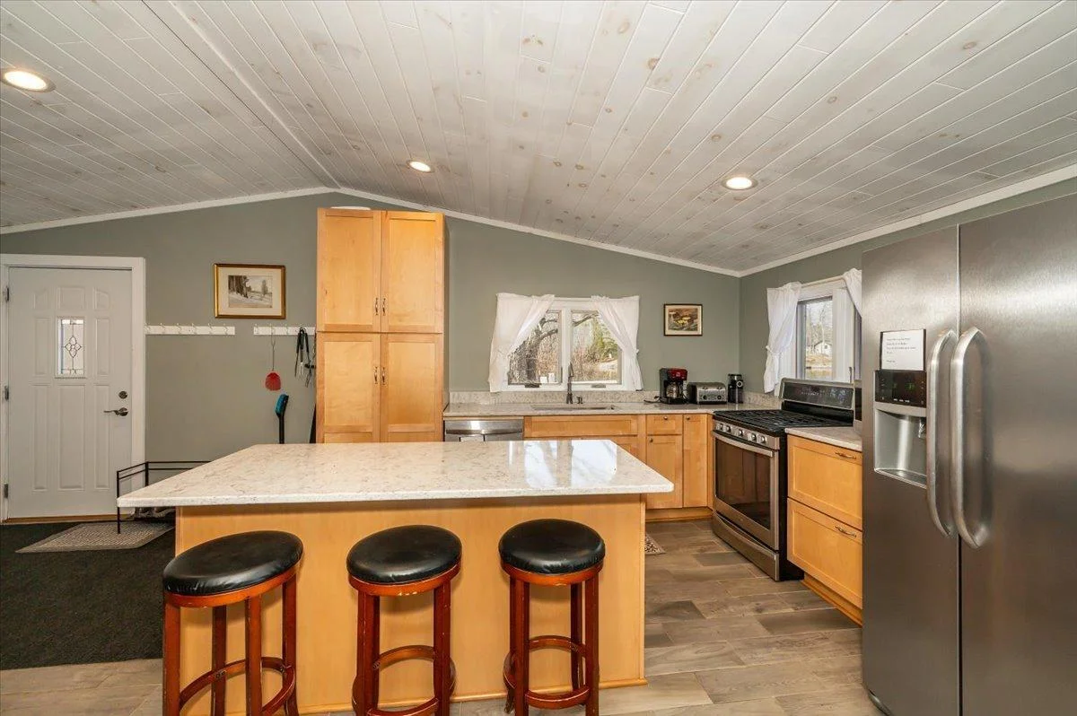 06-Kitchen.jpg