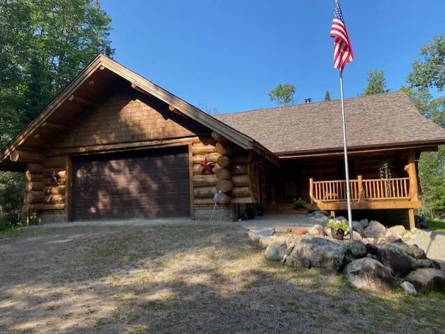 Full log custom home