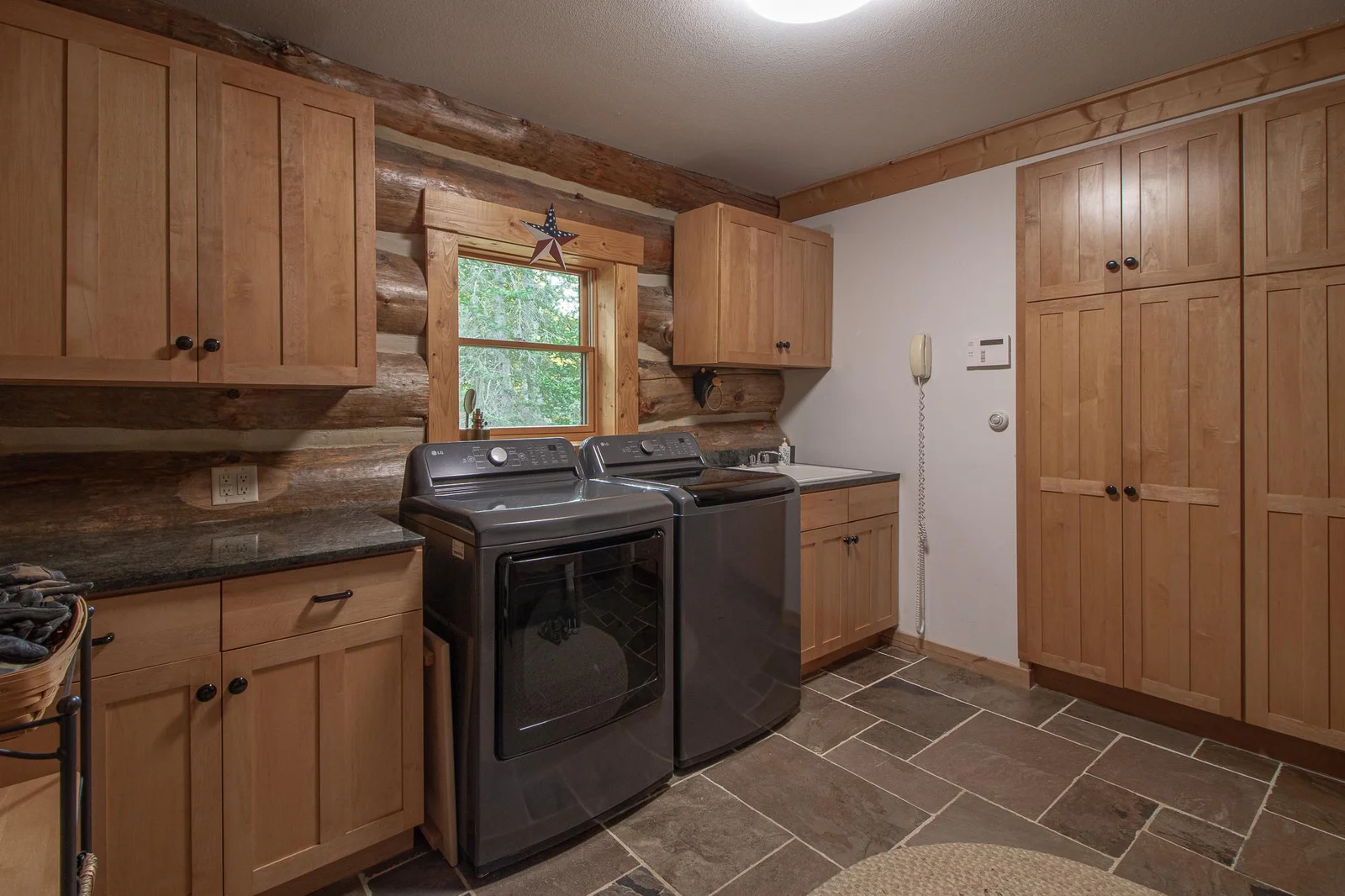 Mud room/laundry room