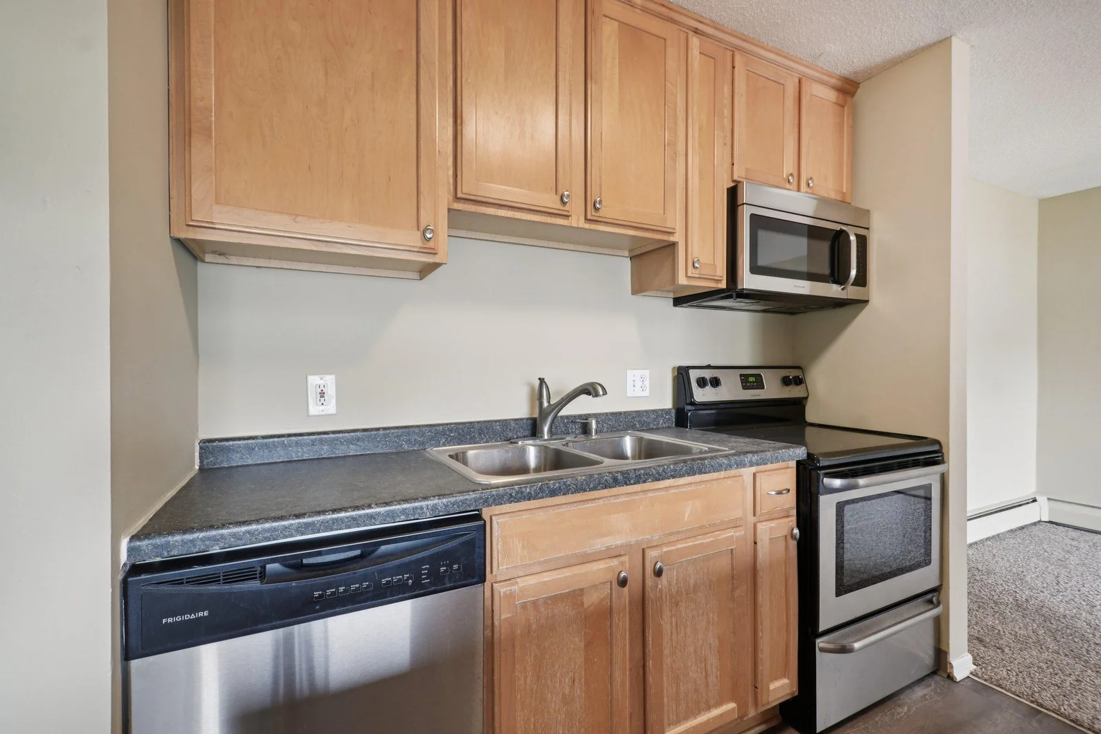 18-web-or-mls-Rahn Rd 124-1706-018.jpg
