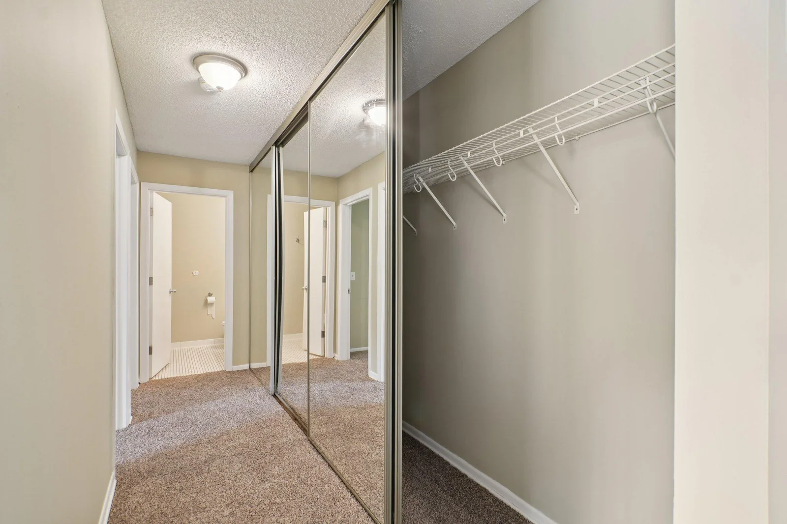 27-web-or-mls-Rahn Rd 124-1706-027.jpg