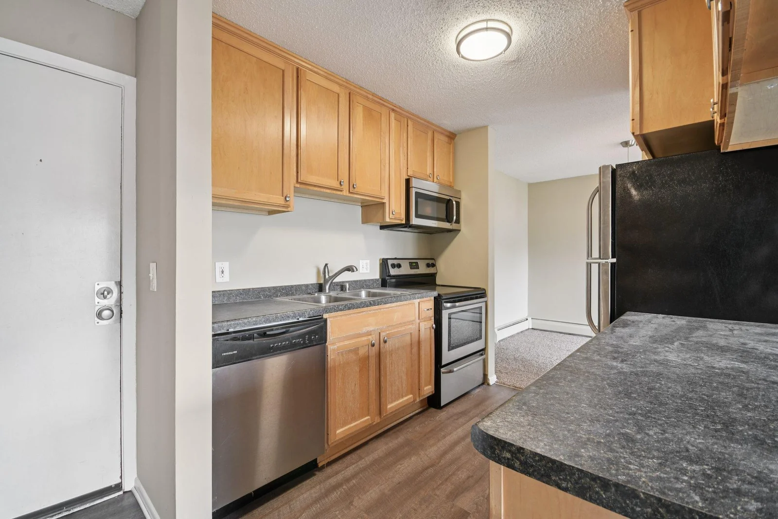 14-web-or-mls-Rahn Rd 124-1706-014.jpg
