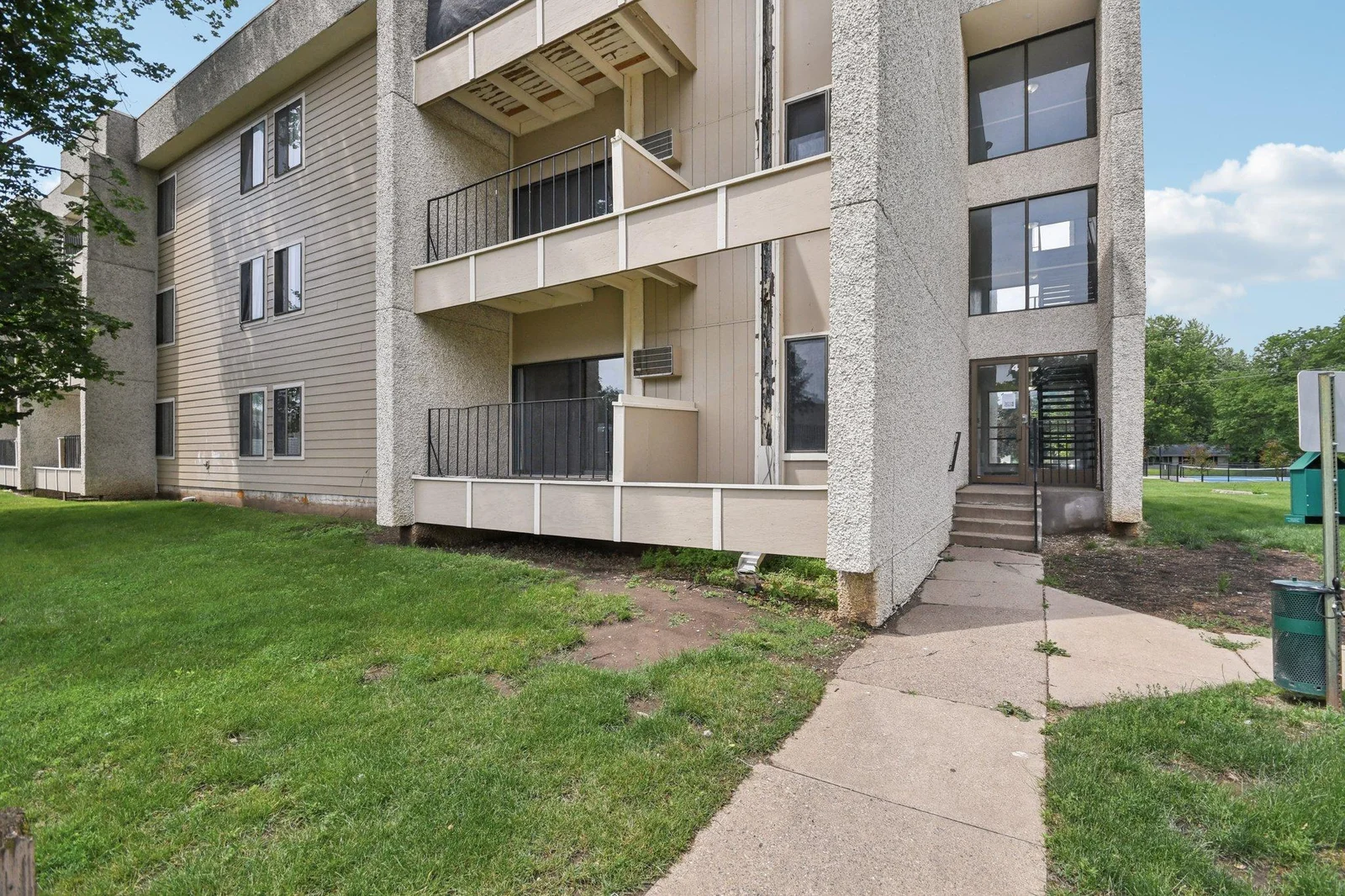 32-web-or-mls-Rahn Rd 124-1706-032.jpg