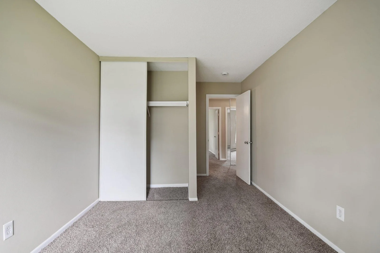 23-web-or-mls-Rahn Rd 124-1706-023.jpg