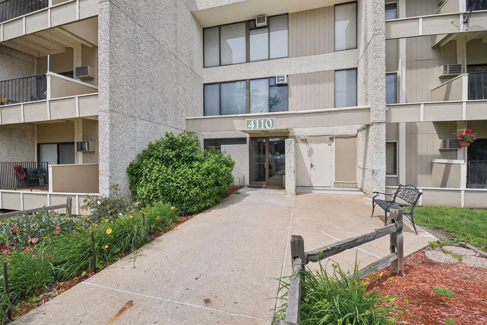 4-web-or-mls-Rahn Rd 124-1706-004.jpg