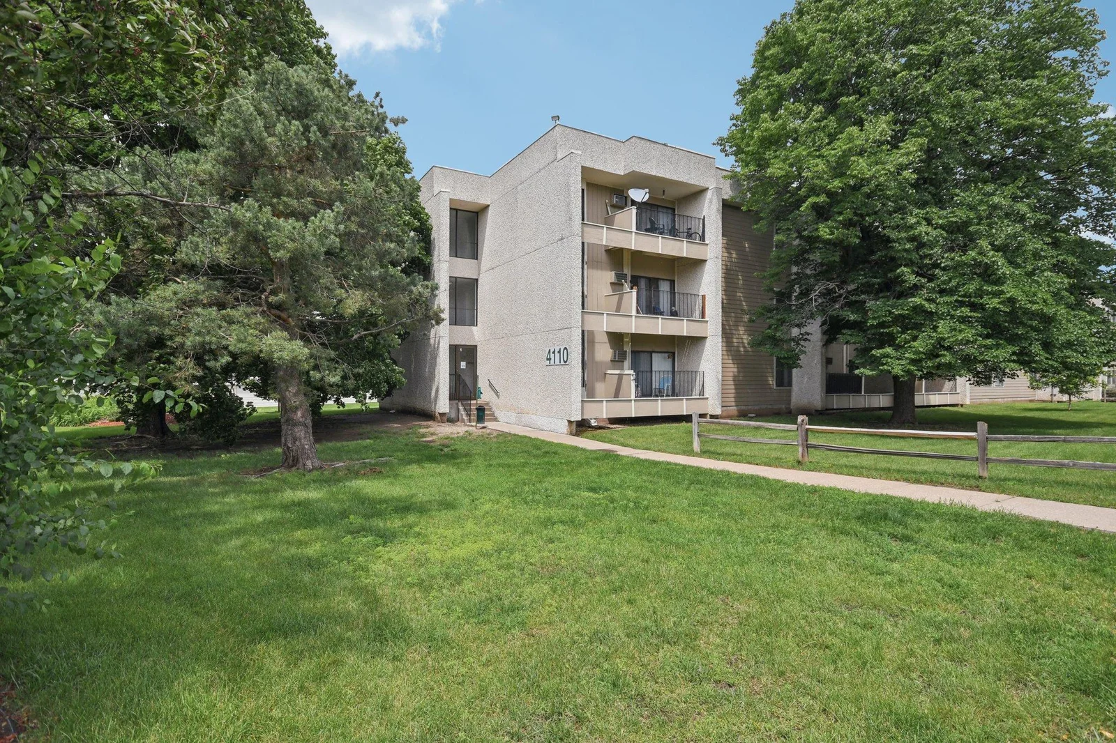 3-web-or-mls-Rahn Rd 124-1706-003.jpg