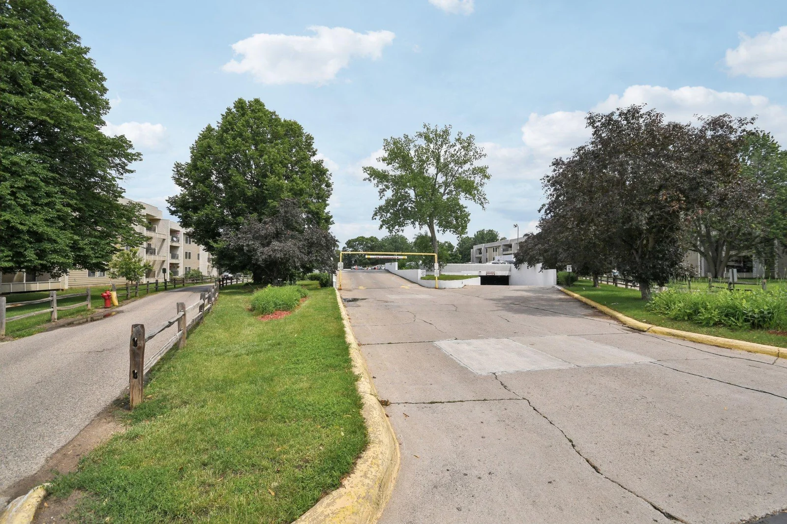 2-web-or-mls-Rahn Rd 124-1706-002.jpg