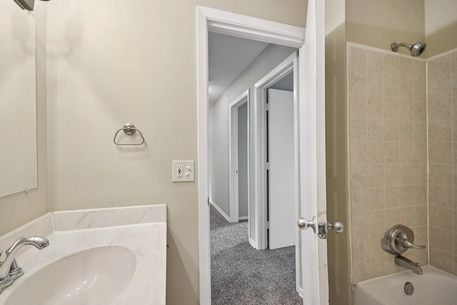 25-web-or-mls-Rahn Rd 124-1706-025.jpg