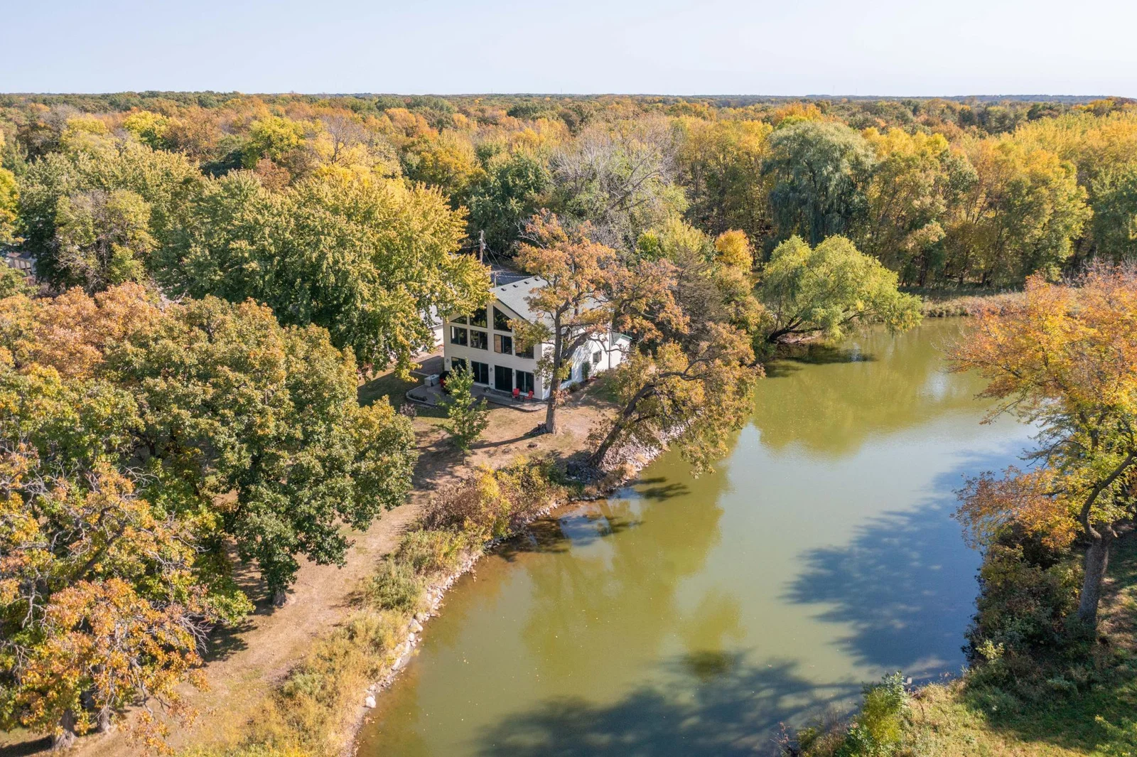 270 feet of river frontage