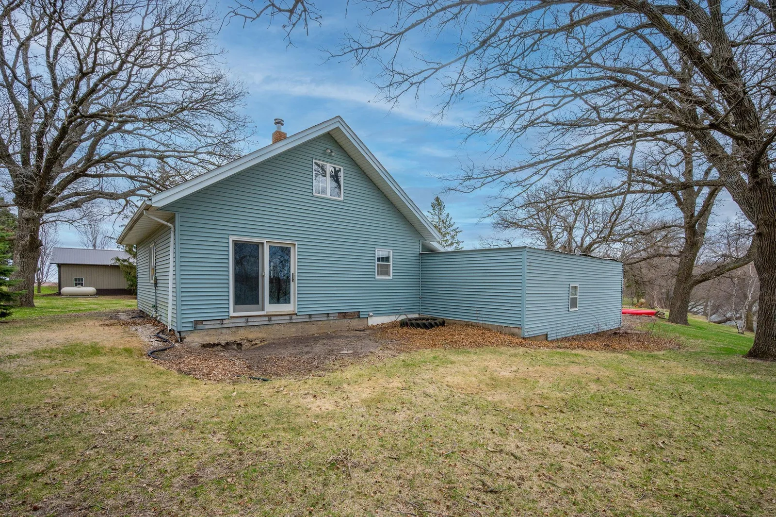 337 200th Ave Fairmont MN-08.jpg