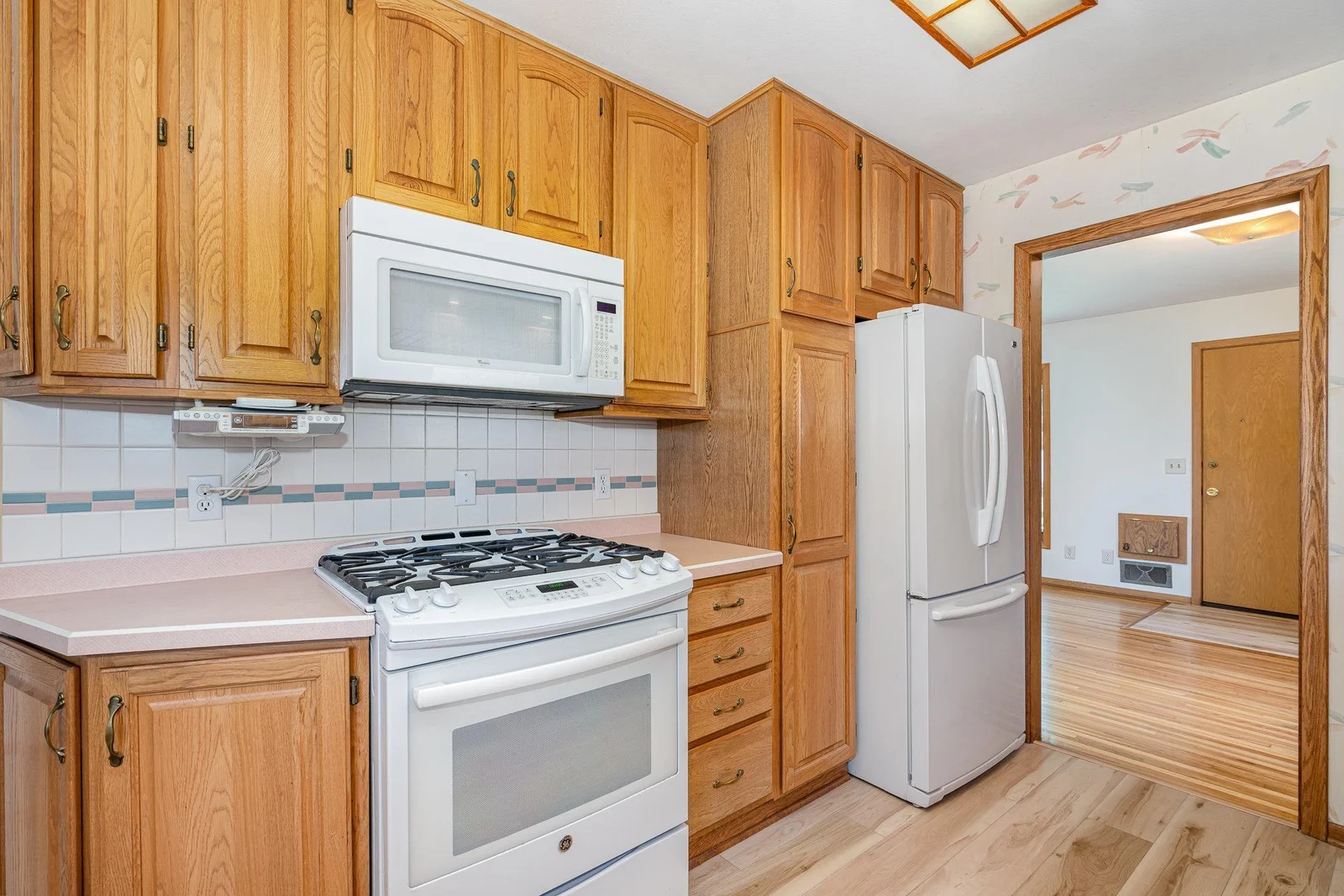 Nice appliance package and all well cared for!