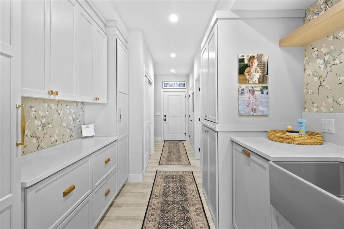 Butler's Pantry & Laundry