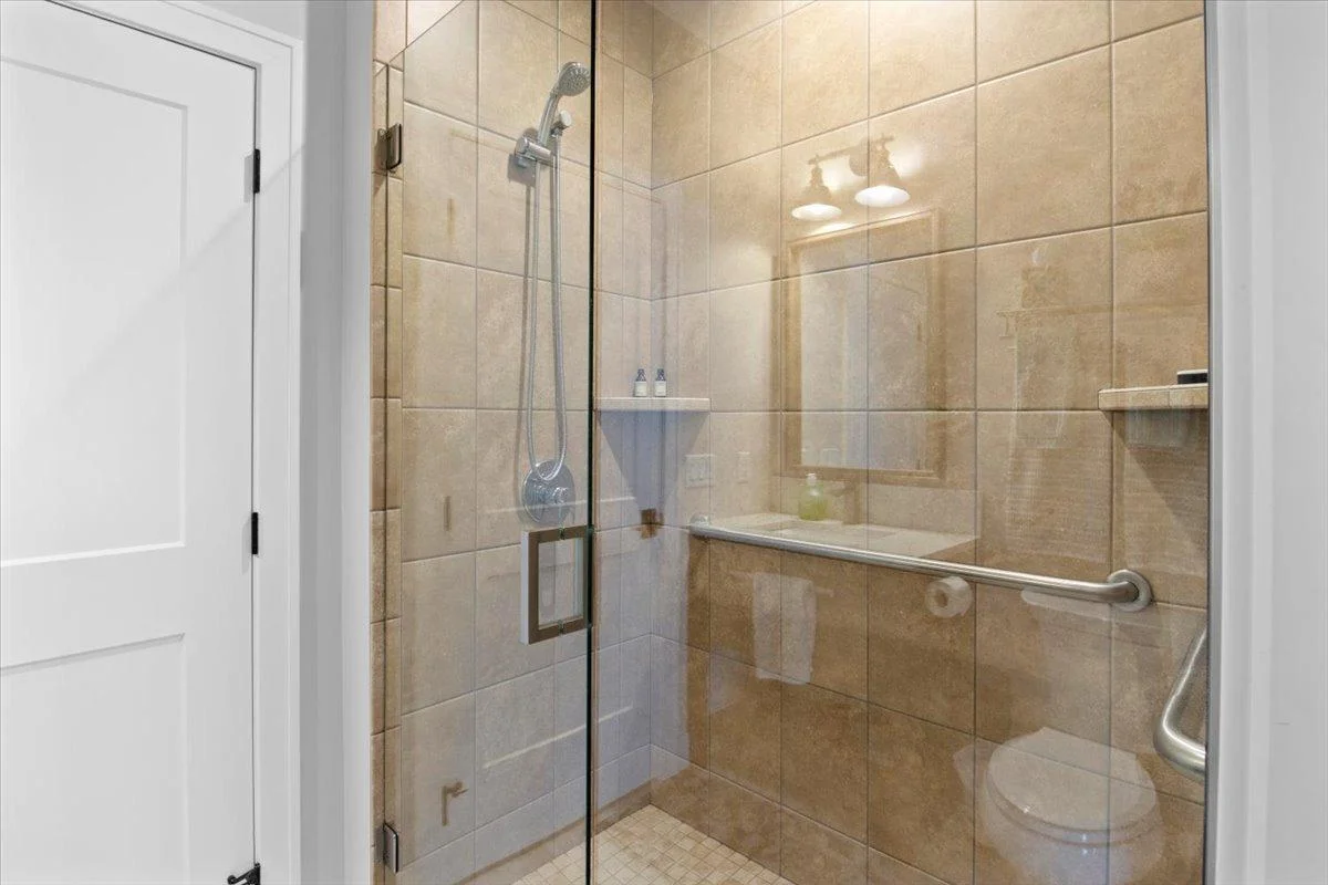 Main Floor 3/4 Bath
