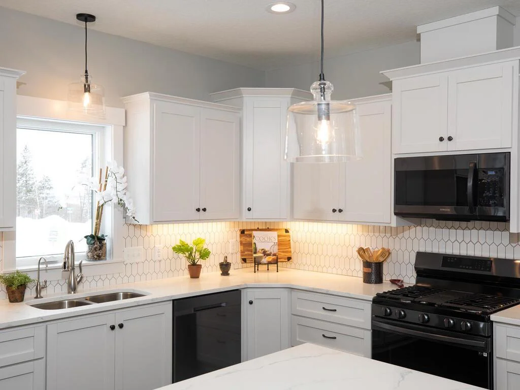 Photos are of similar model home. Some features may vary.