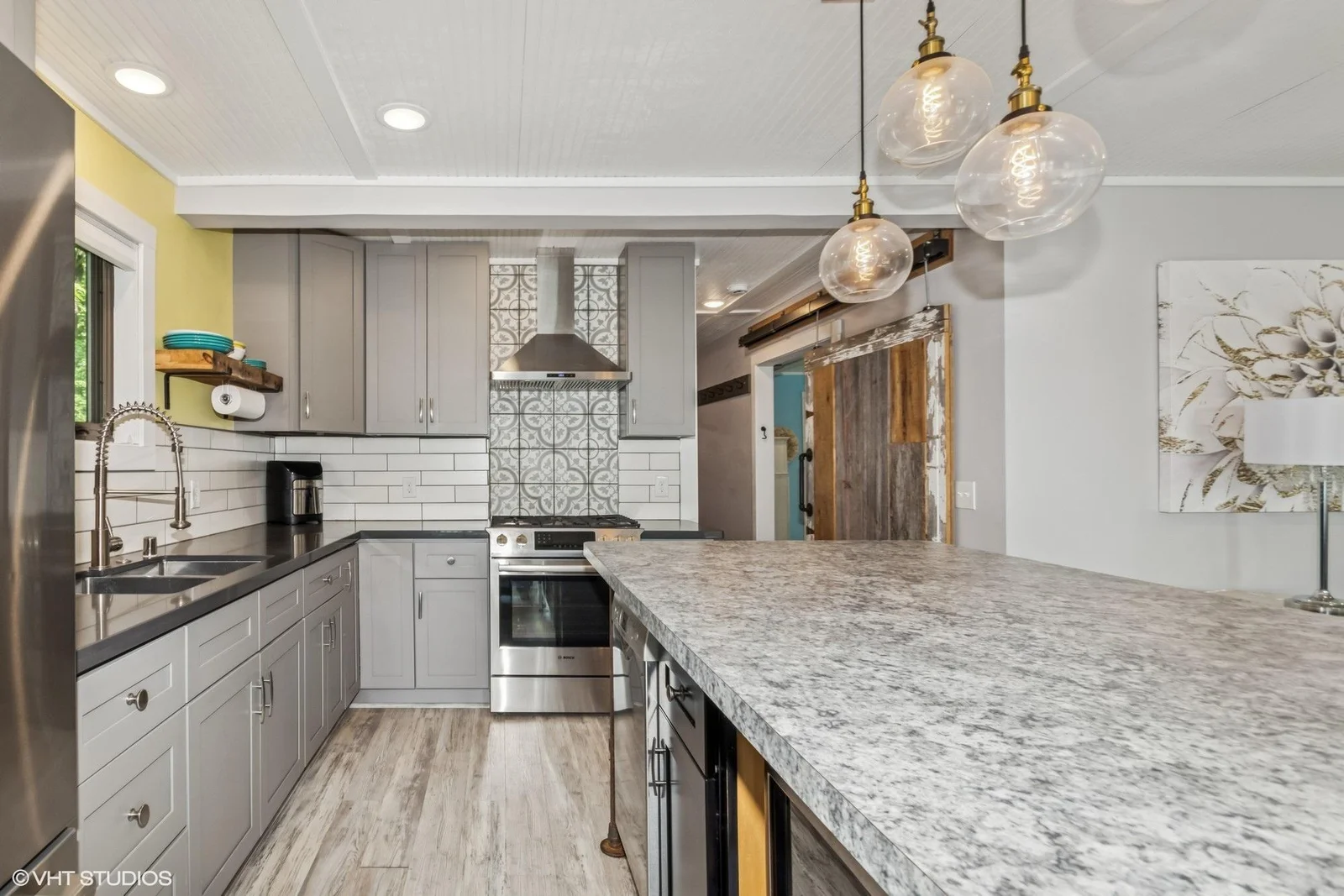 Nice custom features in the kitchen