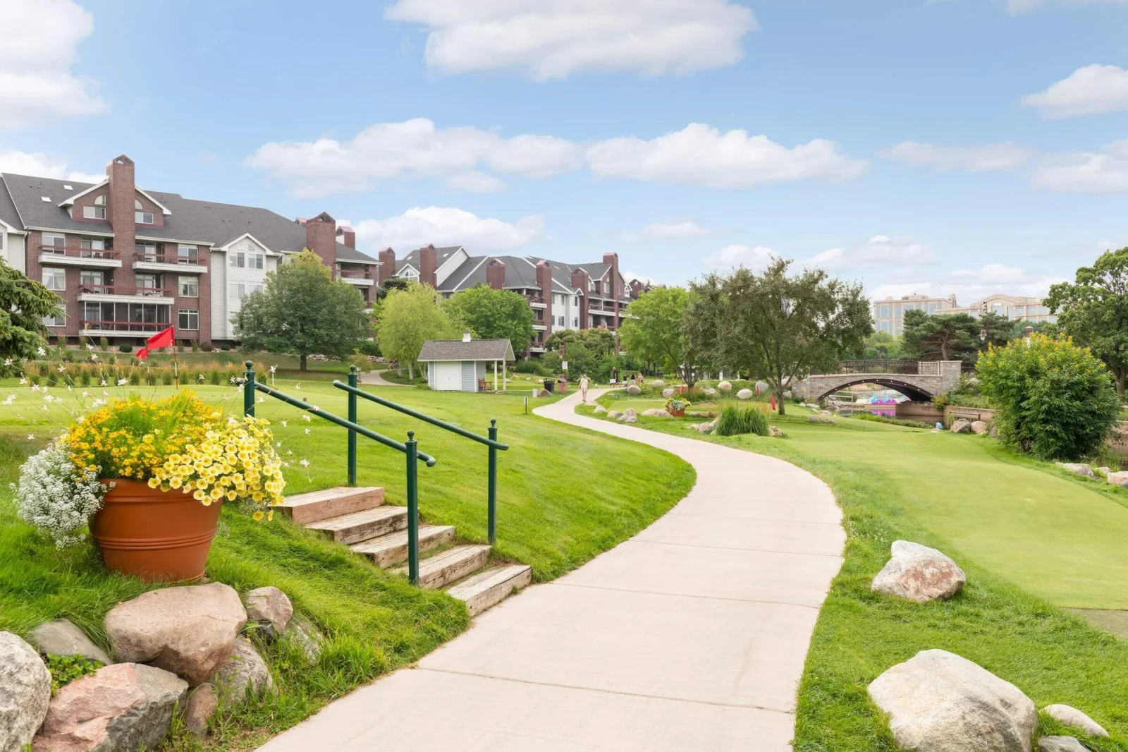 Nearby Amenities