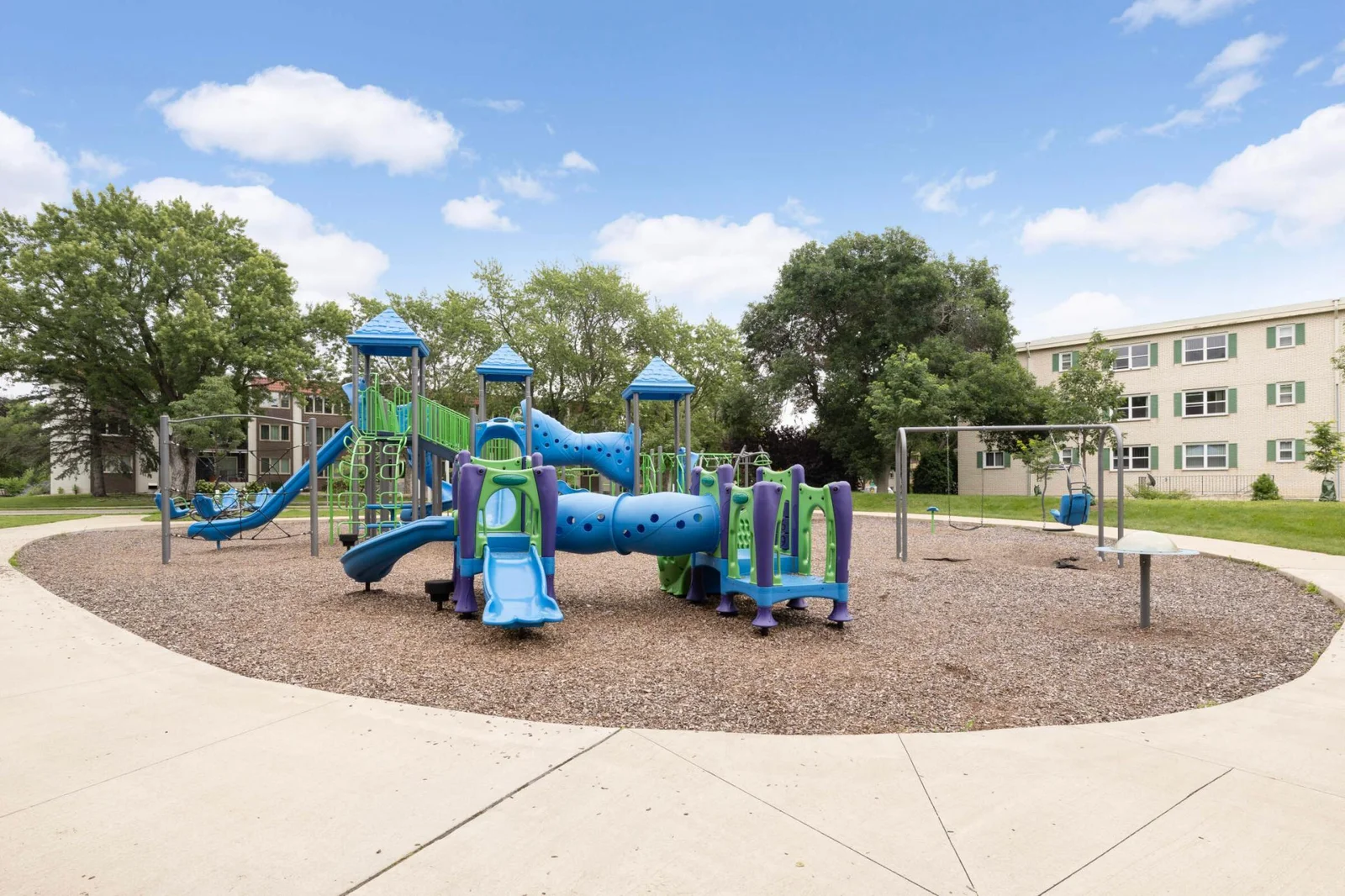 Nearby Amenities