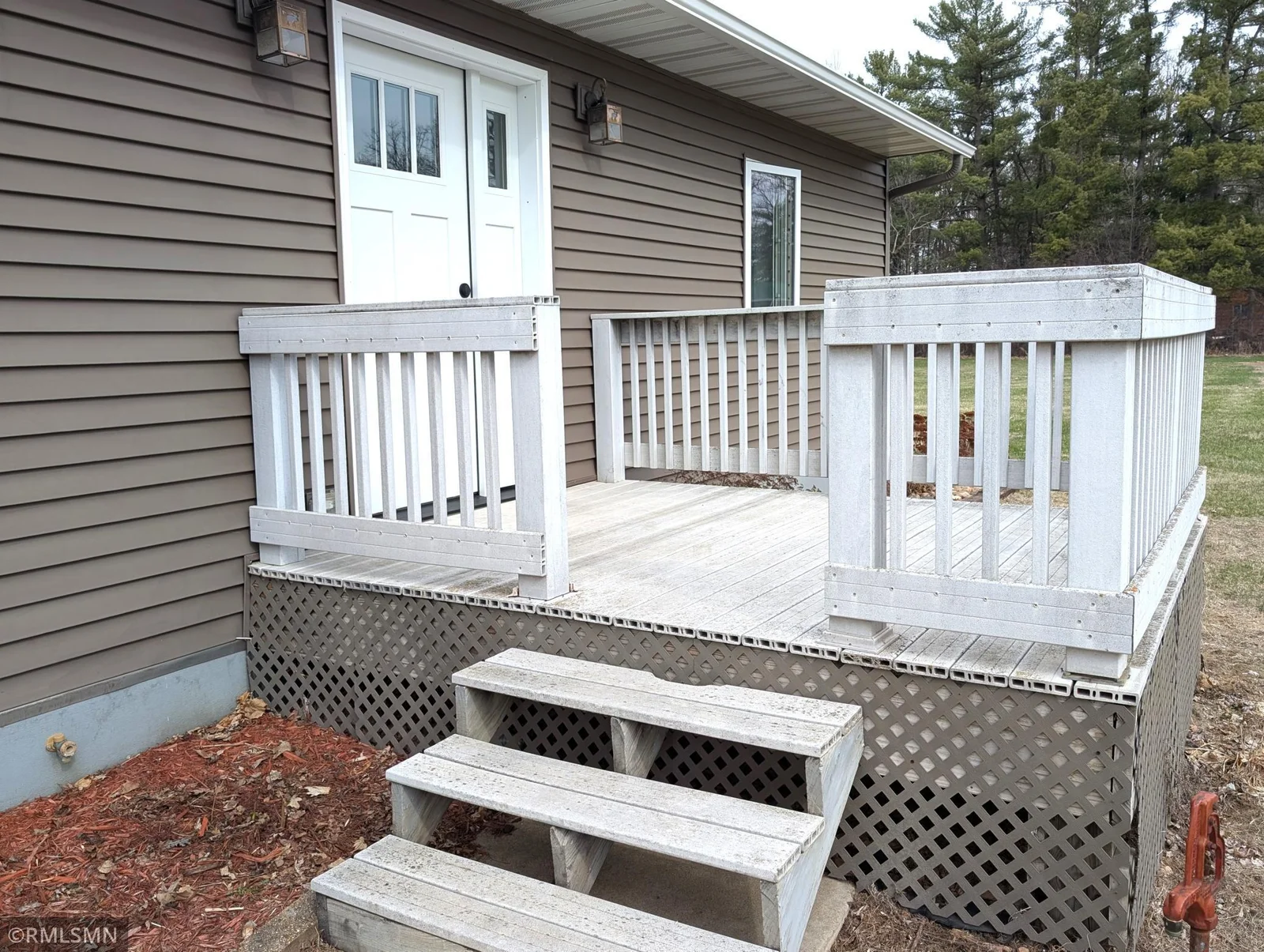 Leads out to front composite deck
