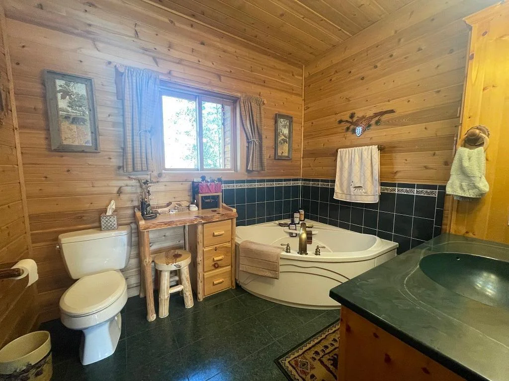 Primary bath.
