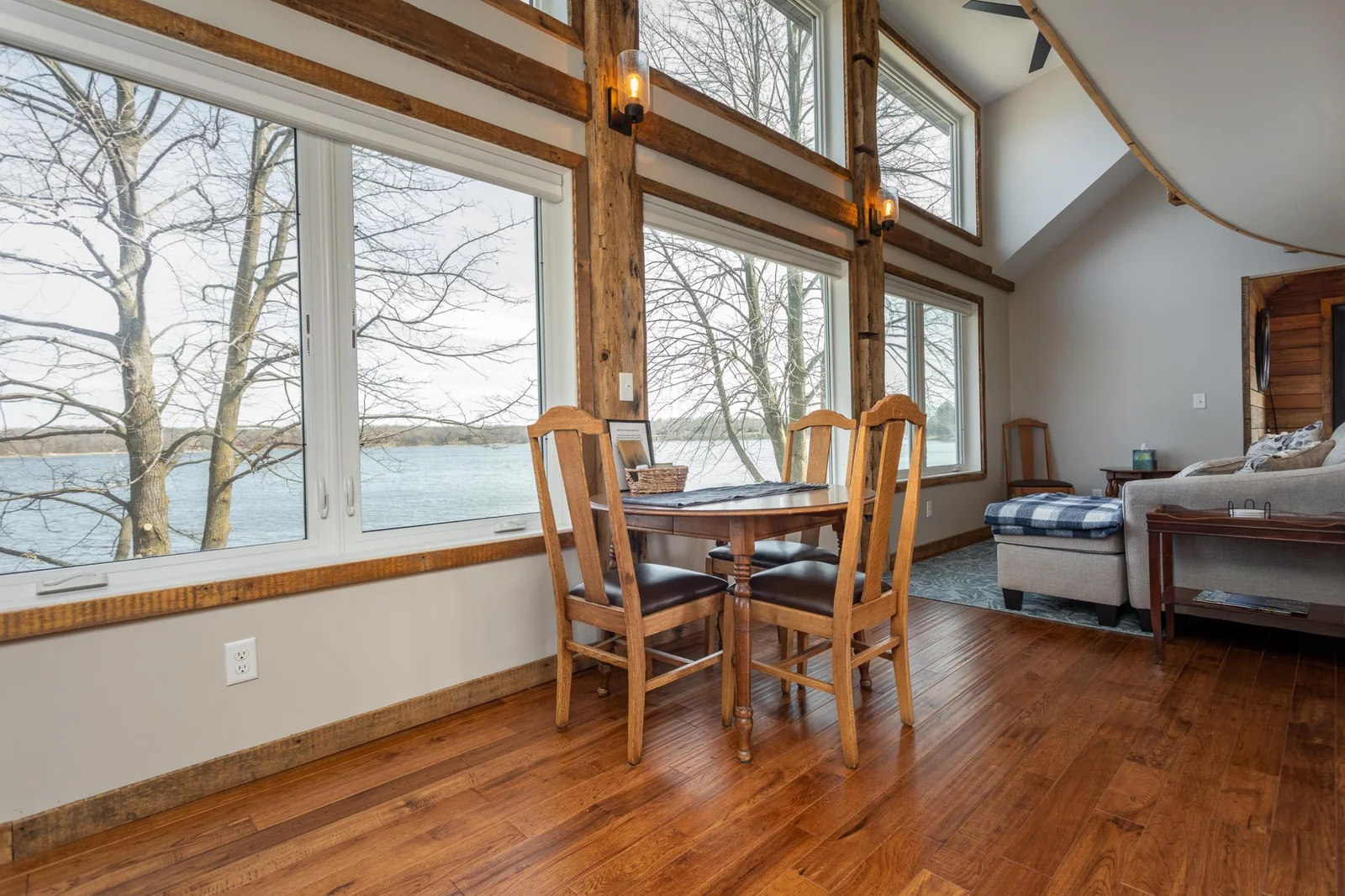 Dining with lake views