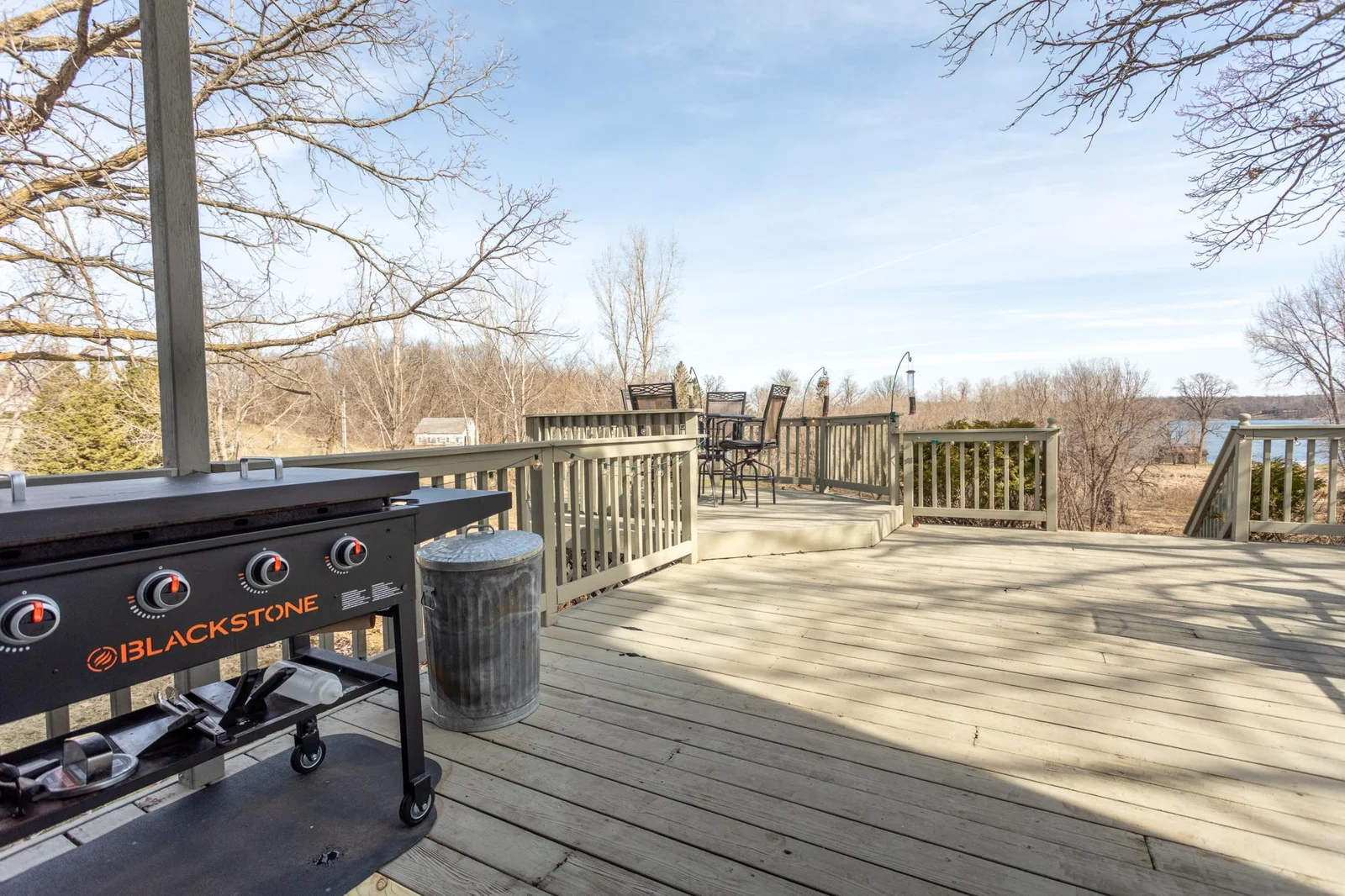 Deck seating area