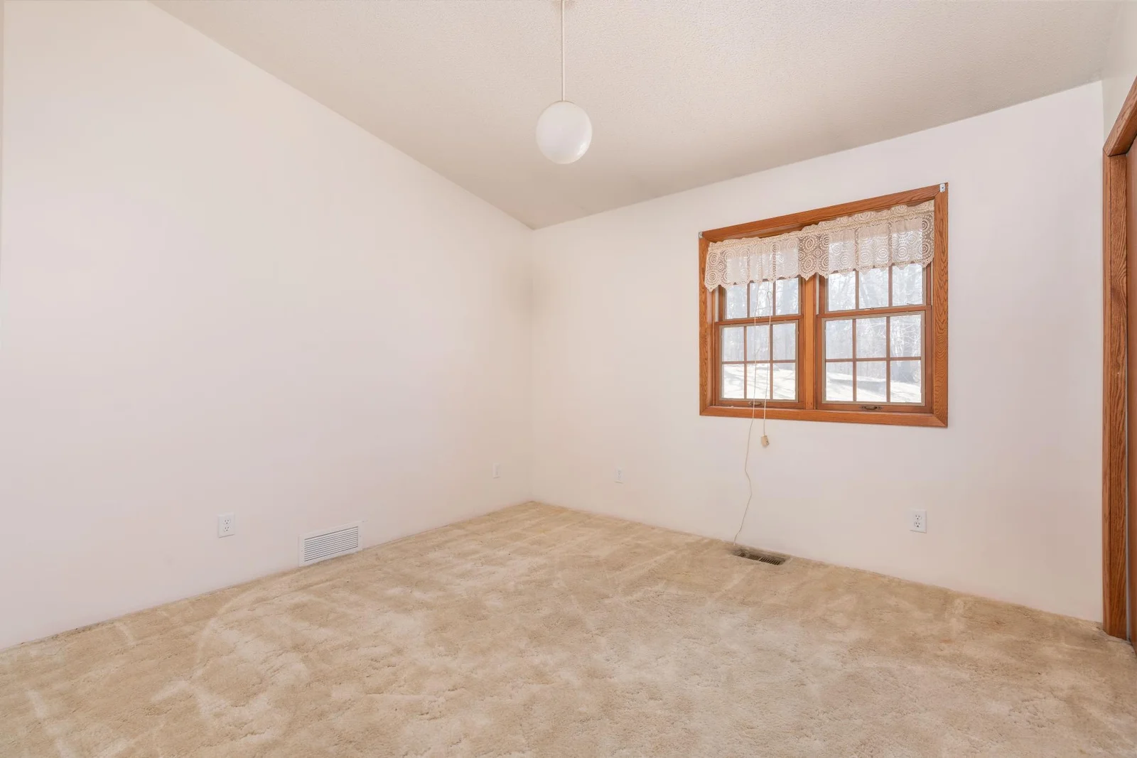 Bedroom 3.jpg