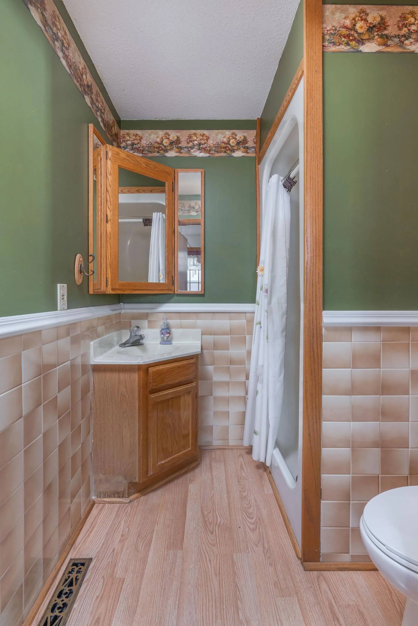 Main Level Bath #2
