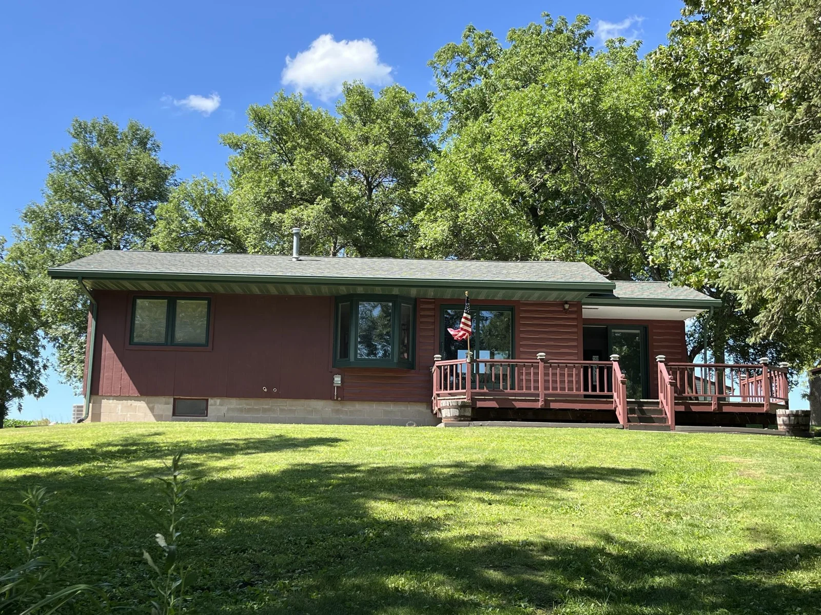 310 Highcroft Drive, Windom, MN 56101 gg.jpg