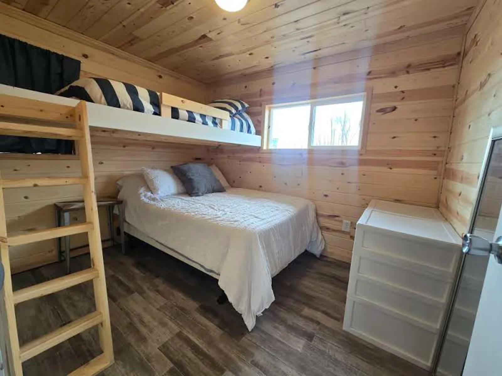 Bunk Room.jpg