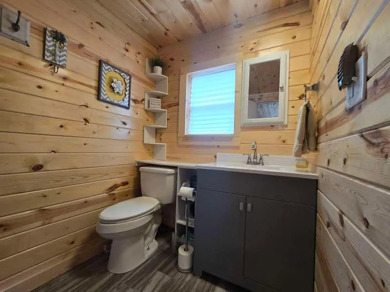 3/4 Bath.jpg