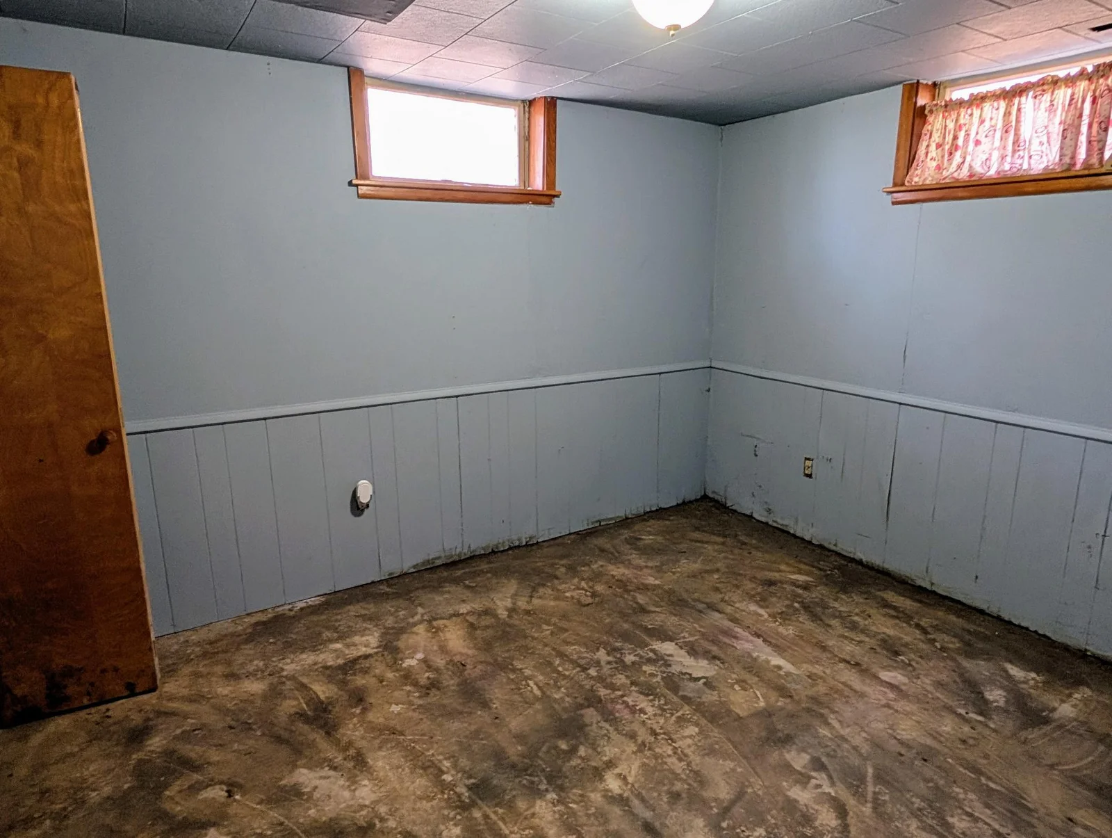 Storage/ Office?