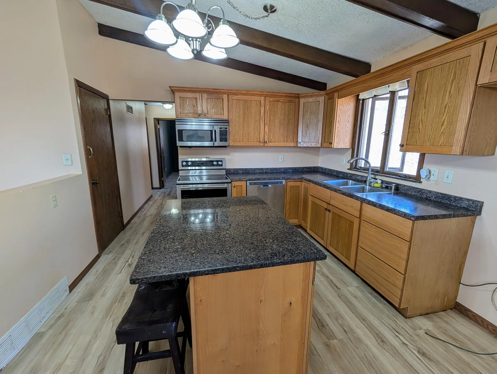 Breakfast bar/Island