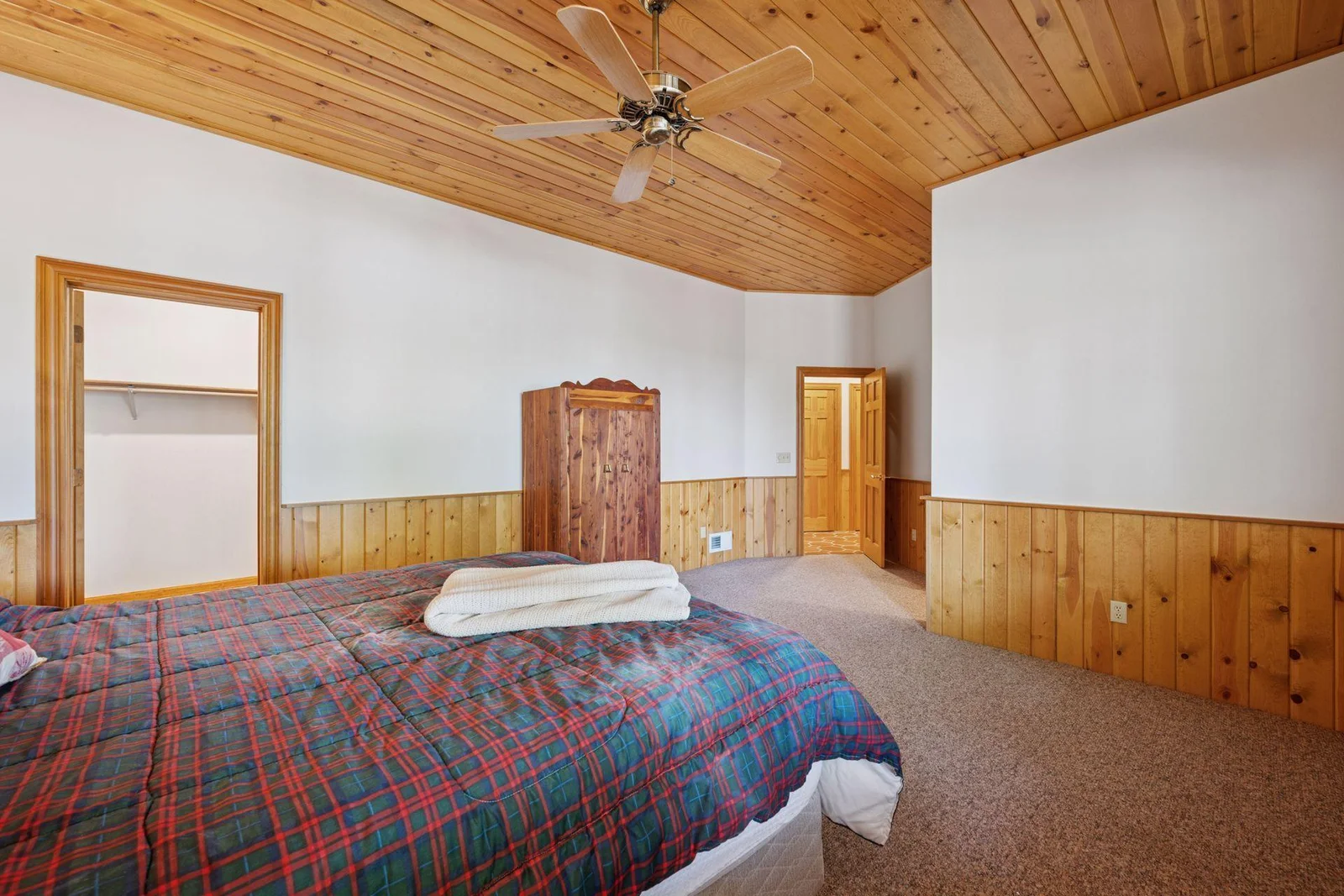 Lower-level bedroom