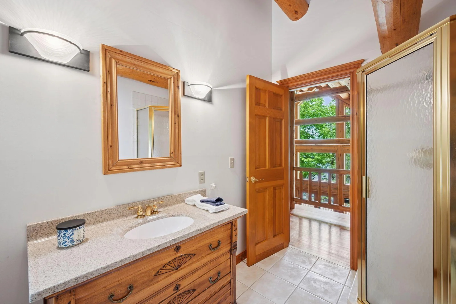 Upper level Bath