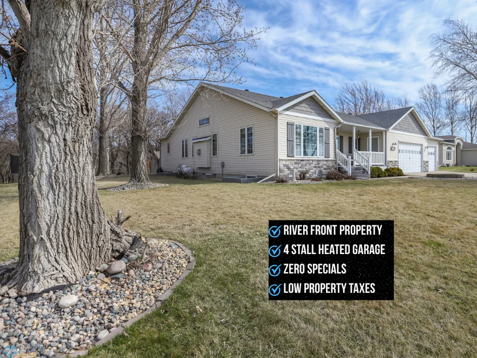 Photo 1 of 1311 Cossette