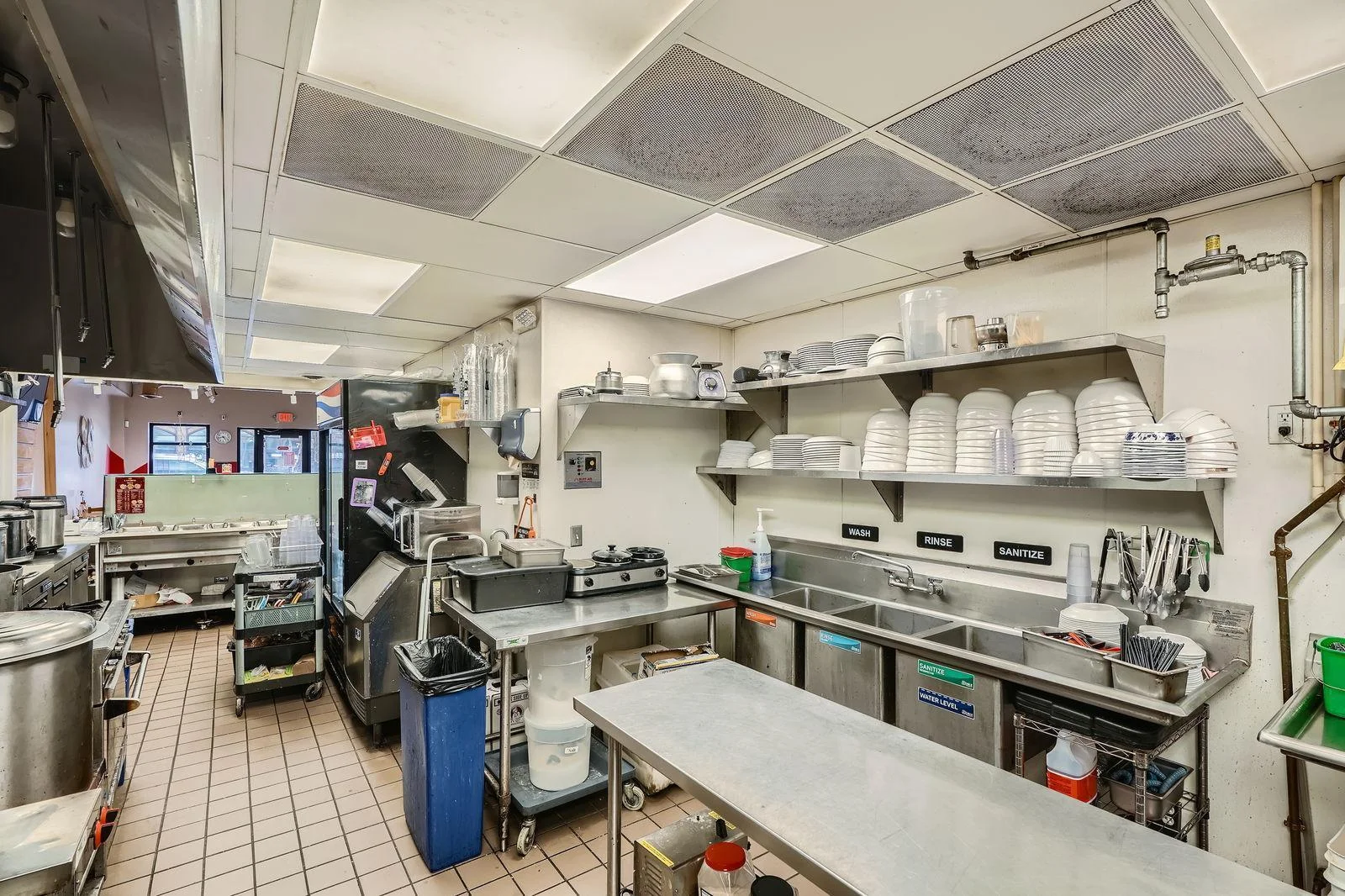 712 University Ave W - Web Quality - 026 - 28 Cooking Prep Areas.jpg