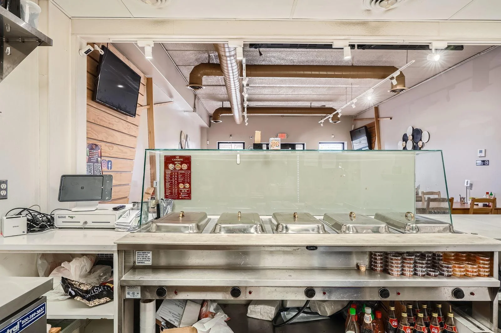 712 University Ave W - Web Quality - 008 - 08 Sales Counter.jpg