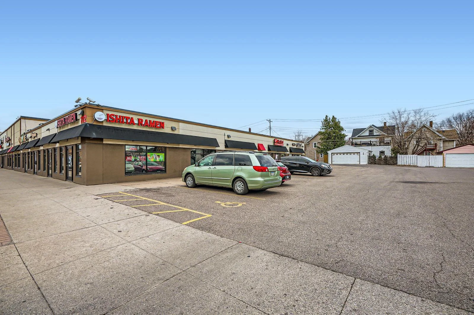 712 University Ave W - Web Quality - 028 - 30 Parking.jpg