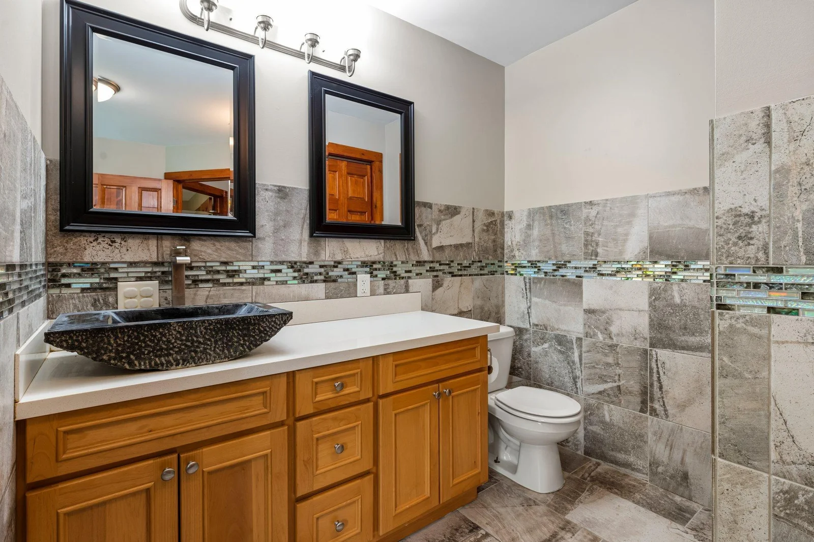 This home includes a gorgeous full bathroom on the upper level.