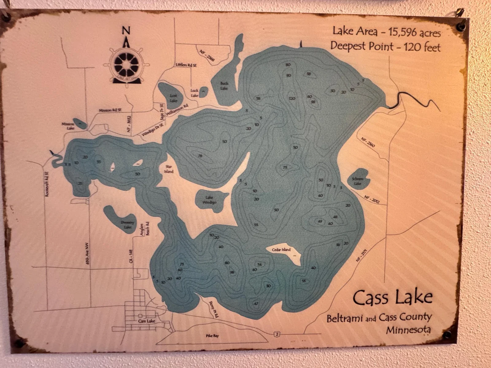 This lake has structure, fish, sand bars and plenty of places to stop for lunch and beverages