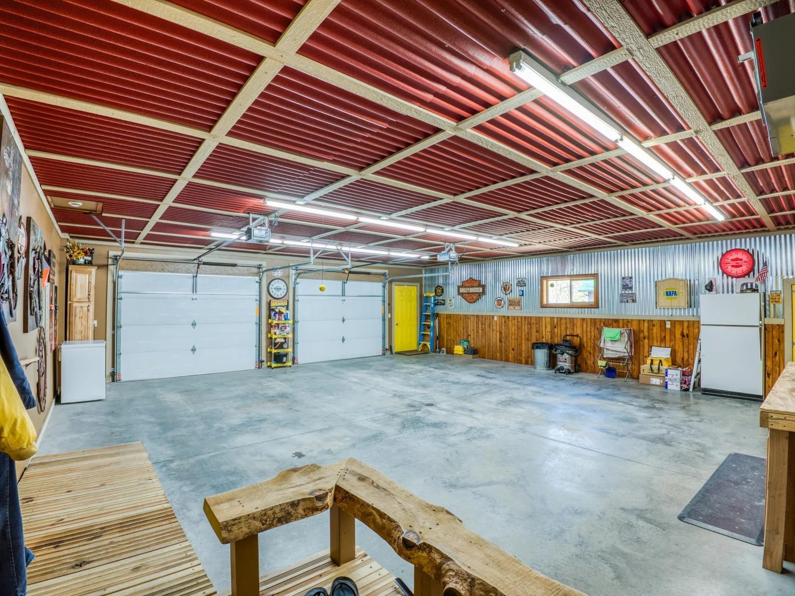This garage is everyones dream garage!.